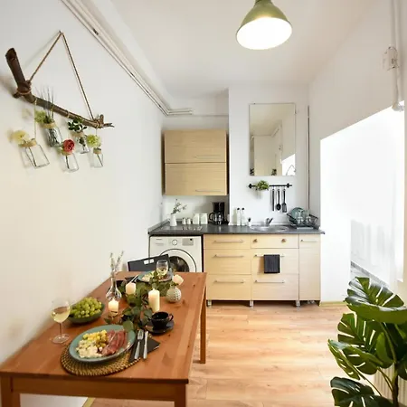 Historic Charm Meets Modern Luxury - Stylish In The Center