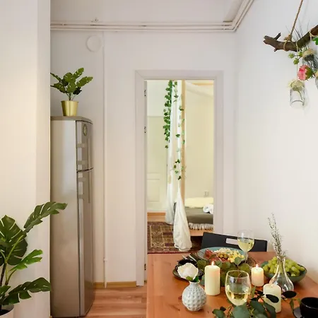 Apartment Historic Charm Meets Modern Luxury - Stylish In The Center Bucharest